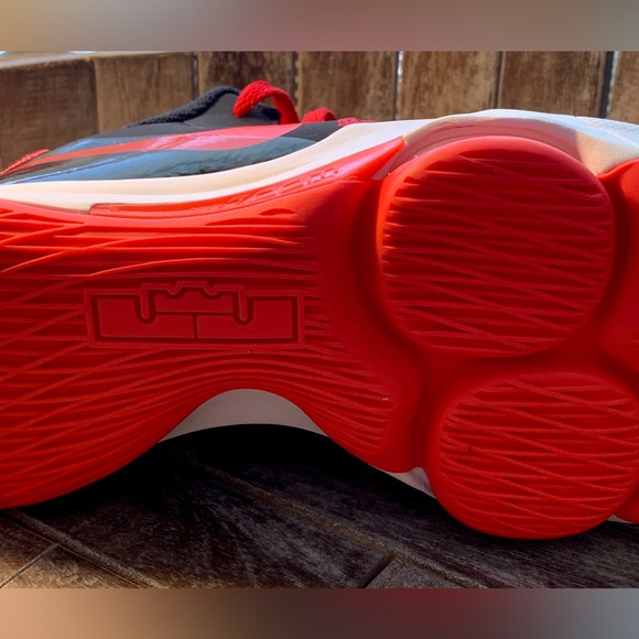 Nike Lebron witness v (new,without original box) - Picture 9 of 15